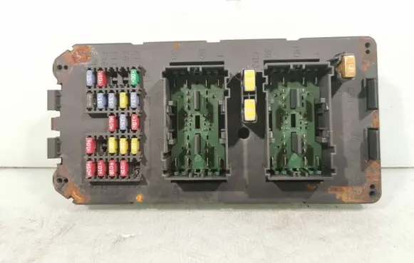 Jeep Grand Cherokee (WK) Fuse module 56049915AA
