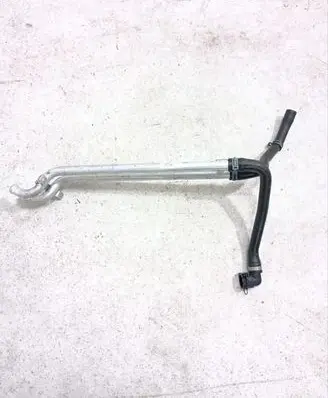 Aston Martin DBX Engine coolant pipe/hose 3300000171