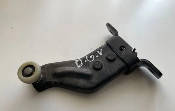 Ford Grand C-MAX Sliding door upper roller guide/hinge AM51U25028AF