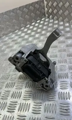 Volkswagen Golf VII Engine mount bracket 5WA199262D