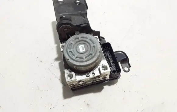 Volkswagen Golf VII ABS Pump 5Q0907379AK