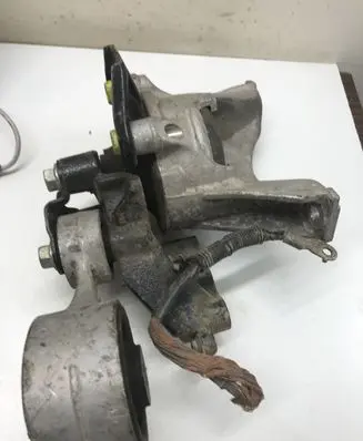 Honda CR-V Engine mount bracket PV090ZHF1