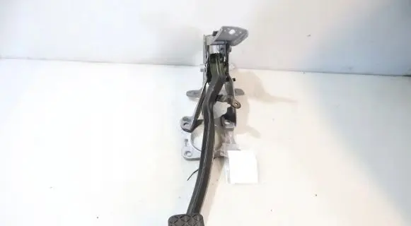 Mazda 2 Clutch pedal 