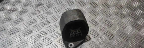 Volvo XC90 Engine mount bracket 31339953
