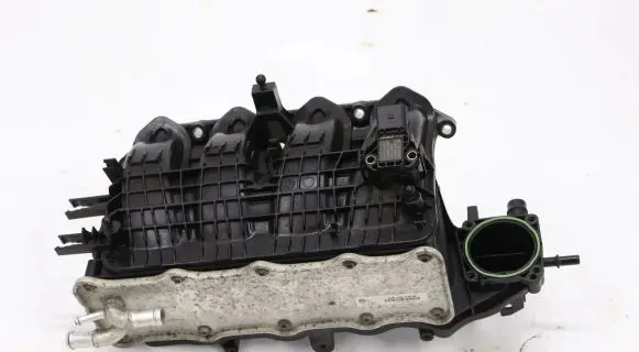 Volkswagen Golf VII Intake manifold 04E129711E