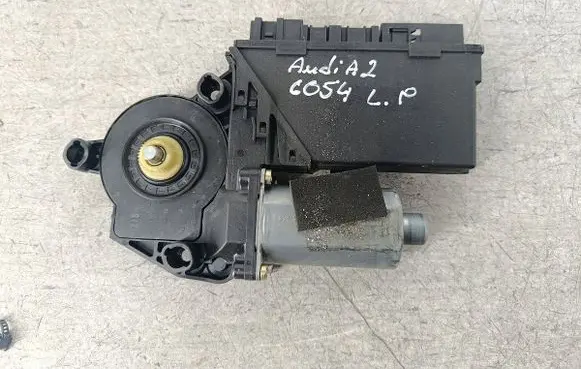 Audi A2 Front door window regulator motor 8Z1959801A