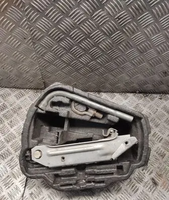 Volkswagen Golf IV Tool set 1j0012115m