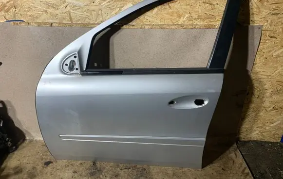 Mercedes-Benz ML W164 Rubber seal front coupe door 