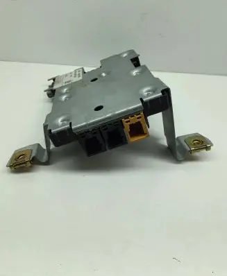 Audi A3 S3 8P Antenna control unit 8P3035225 AUU350