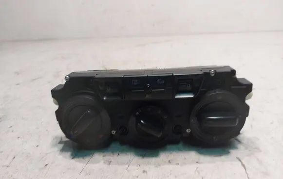 Skoda Octavia Mk2 (1Z) Climate control unit