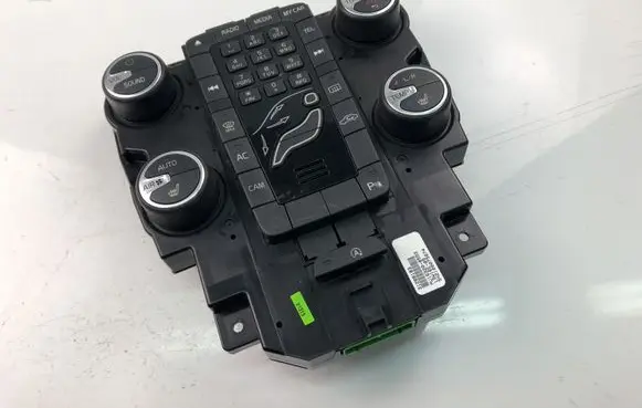 Volvo V40 Climate control unit 31288103