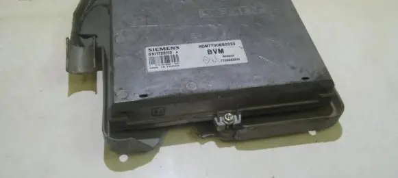 Renault Espace II Engine control unit/module s101723113 hom7700860323