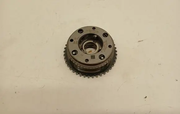 BMW 5 G30 G31 G38 Camshaft 8601045 11368601045 34799406