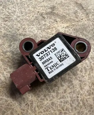 Volvo C30 Airbag deployment crash/impact sensor 30737138 8840A6