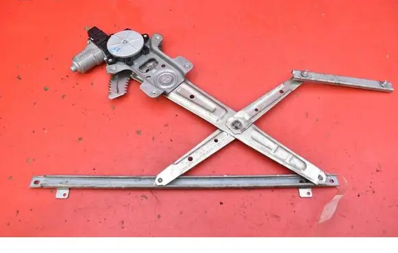 Mitsubishi Lancer VIII Front door window regulator with motor 