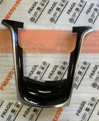 Radio/GPS head unit trim