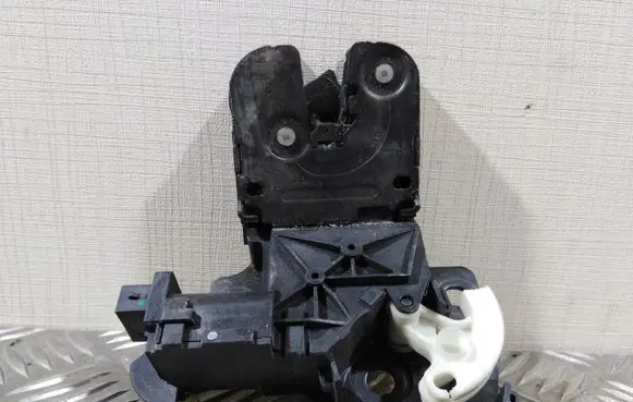 Audi A6 S6 C6 4F Tailgate/trunk/boot lock/catch/latch 8P4827505B