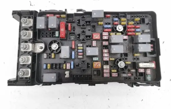 Jeep Cherokee Fuse module 68235117ACA