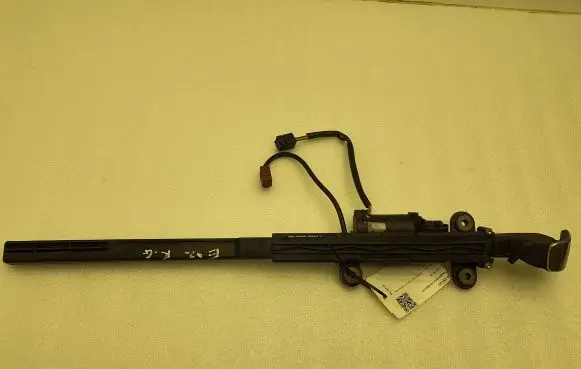 BMW 3 E92 E93 Seat belt adjustment motor 72119165378