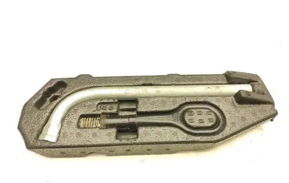 Volkswagen Caddy Tool set 2K0012113E