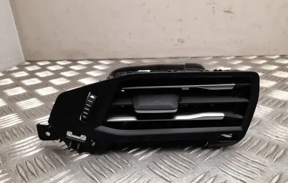 Ford Focus Rear air vent grill JX7B19893CJ