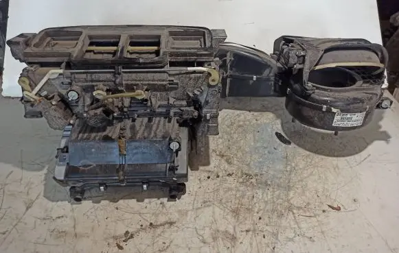 Mercedes-Benz CLK A209 C209 Interior heater climate box assembly A2098300162 G8166 373250