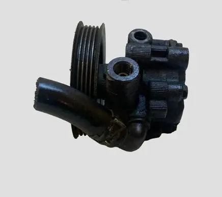 Toyota Avensis Verso Power steering pump