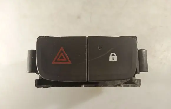 Renault Trafic III (X82) Hazard light switch 252100622R