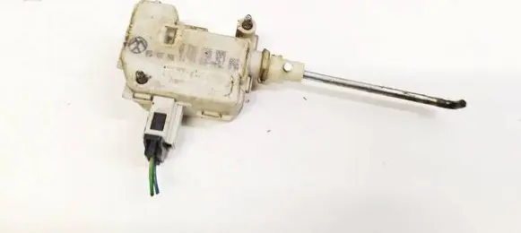 Volkswagen Golf IV Central locking motor 3B0959781B