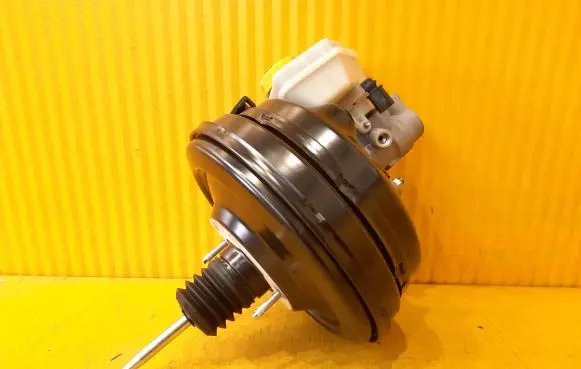 Porsche Cayenne (9PA) Brake booster 7P0612101C