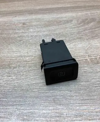 Volkswagen Golf IV Windscreen/window heater switch 1J0953235A