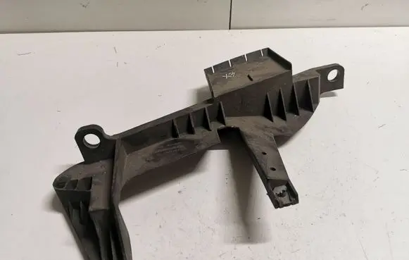 BMW X3 E83 Headlight/headlamp mounting bracket 1301073025