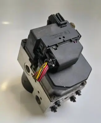 Audi A6 S6 C5 4B ABS Pump 0273004284 8E0614111A 0265220406