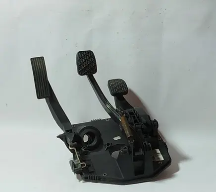 Mercedes-Benz A W168 Pedal assembly A1682900545 060858 a1682900416