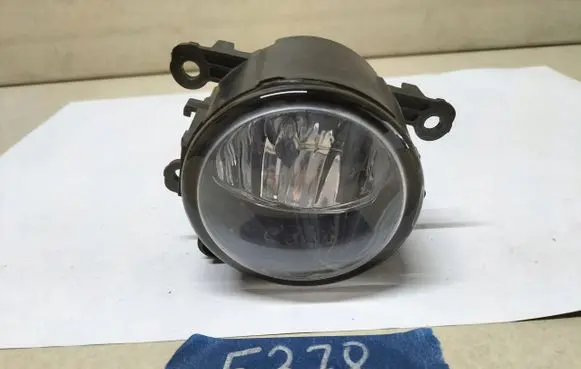 Renault Clio IV Front fog light 261550885R
