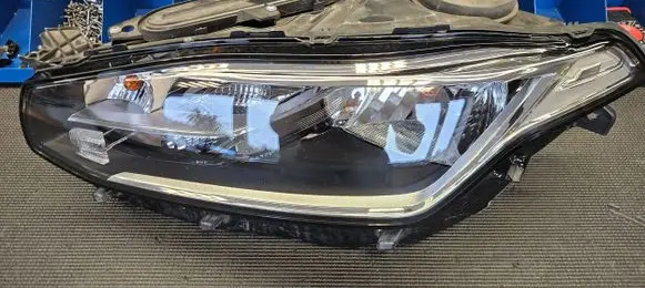 Volvo XC90 Headlight/headlamp