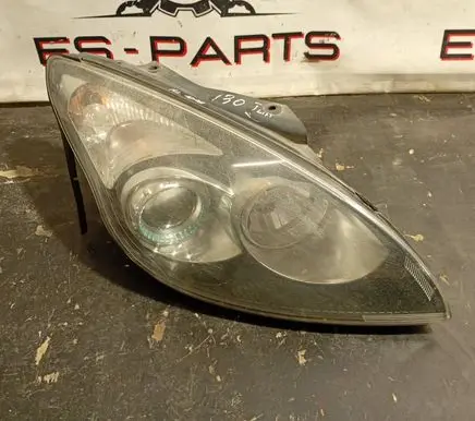 Hyundai i30 Headlight/headlamp 92102-2R000