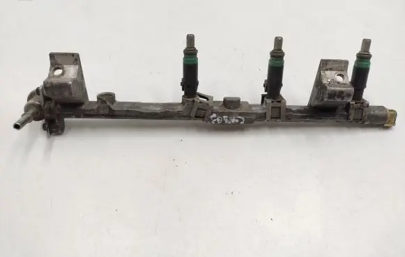 Ford Focus Fuel main line pipe G8MF9D280 98MW9N462BD