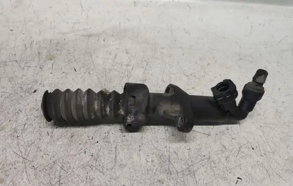 Peugeot 307 Clutch slave cylinder 
