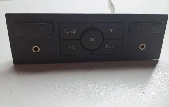 Head unit multimedia control