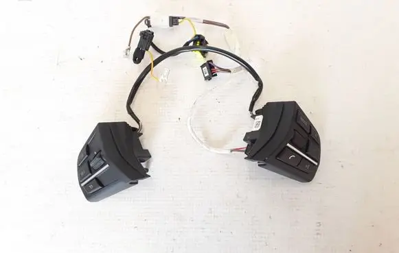 BMW 5 F10 F11 Steering wheel buttons/switches 9229484