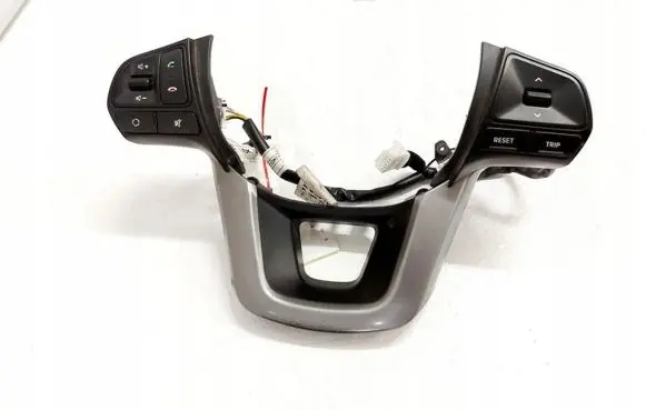 KIA Rio Steering wheel buttons/switches 