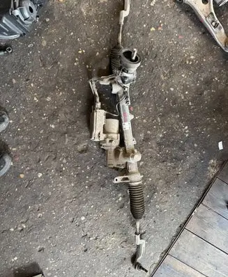 Mercedes-Benz B W246 W242 Steering rack 6700002893