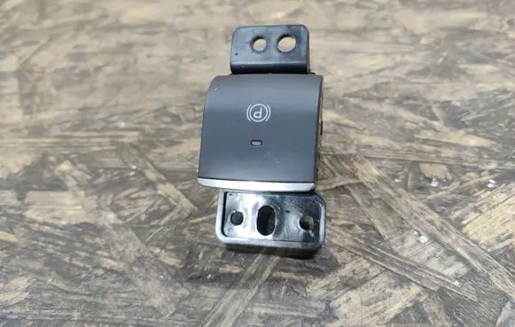 Alfa Romeo Giulia Hand parking brake switch 01561182110