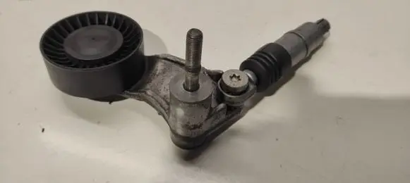 Subaru Outback Generator/alternator belt tensioner F55272401 AISI9CU2 F5527241100