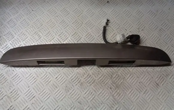 Nissan Note (E11) Trunk door license plate light bar 