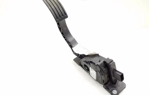 Ford Focus Accelerator throttle pedal BV619F836AB