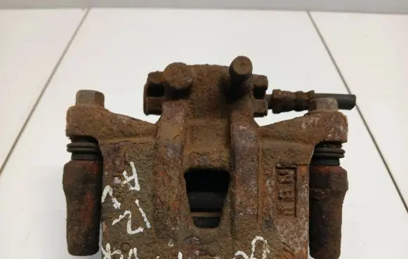 Mitsubishi Outlander Rear brake caliper