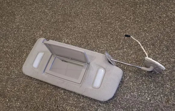 Buick Encore I Sun visor