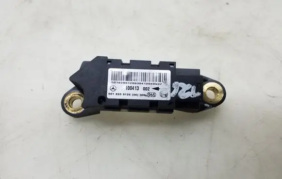 Mercedes-Benz CLC CL203 Airbag deployment crash/impact sensor A0018209126
